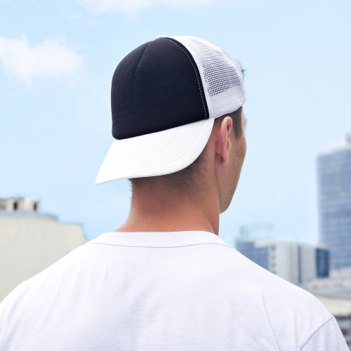 Foto Orang Dari Belakang Keren Pakai Topi
