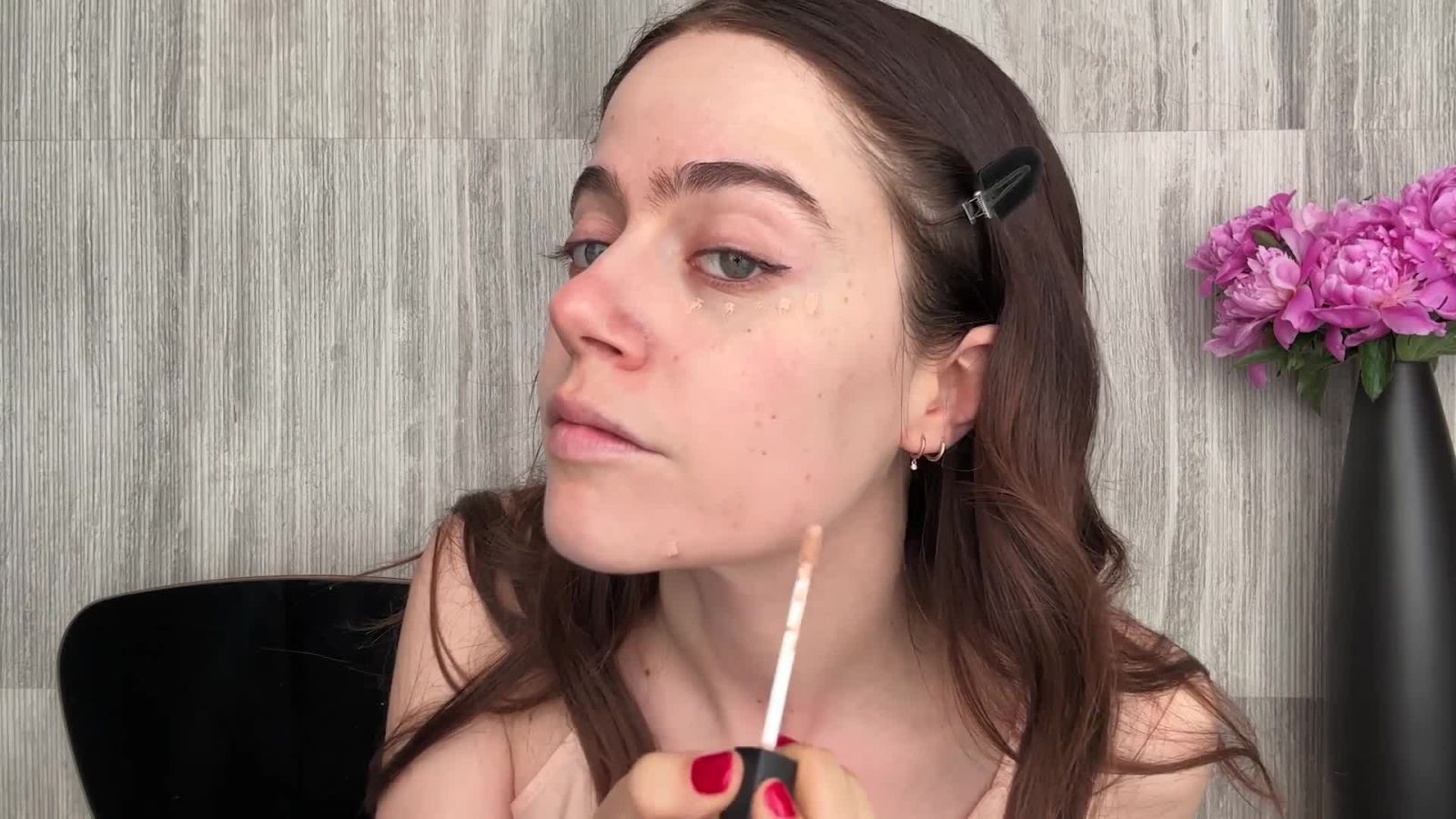 Molly Gordon's Guide to Face Cryotherapy and Natural Makeup Look