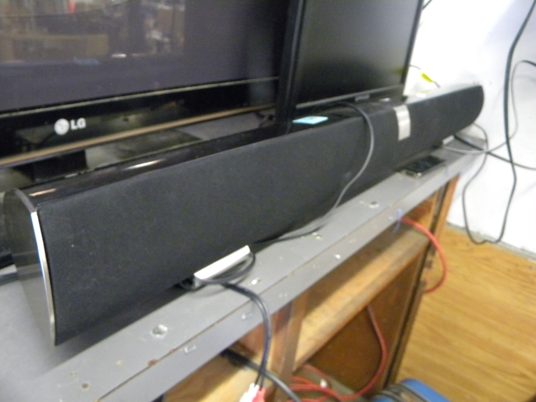 Vizio Sound Bar With Remote No Power Cord Estate Item