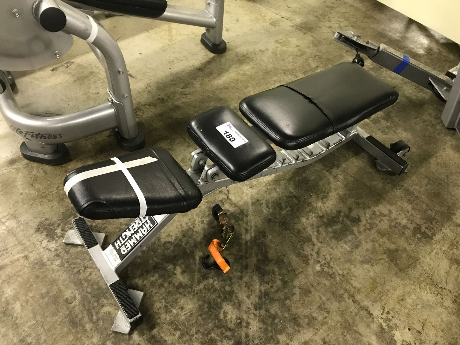 Hammer Strength Adjustable Bench