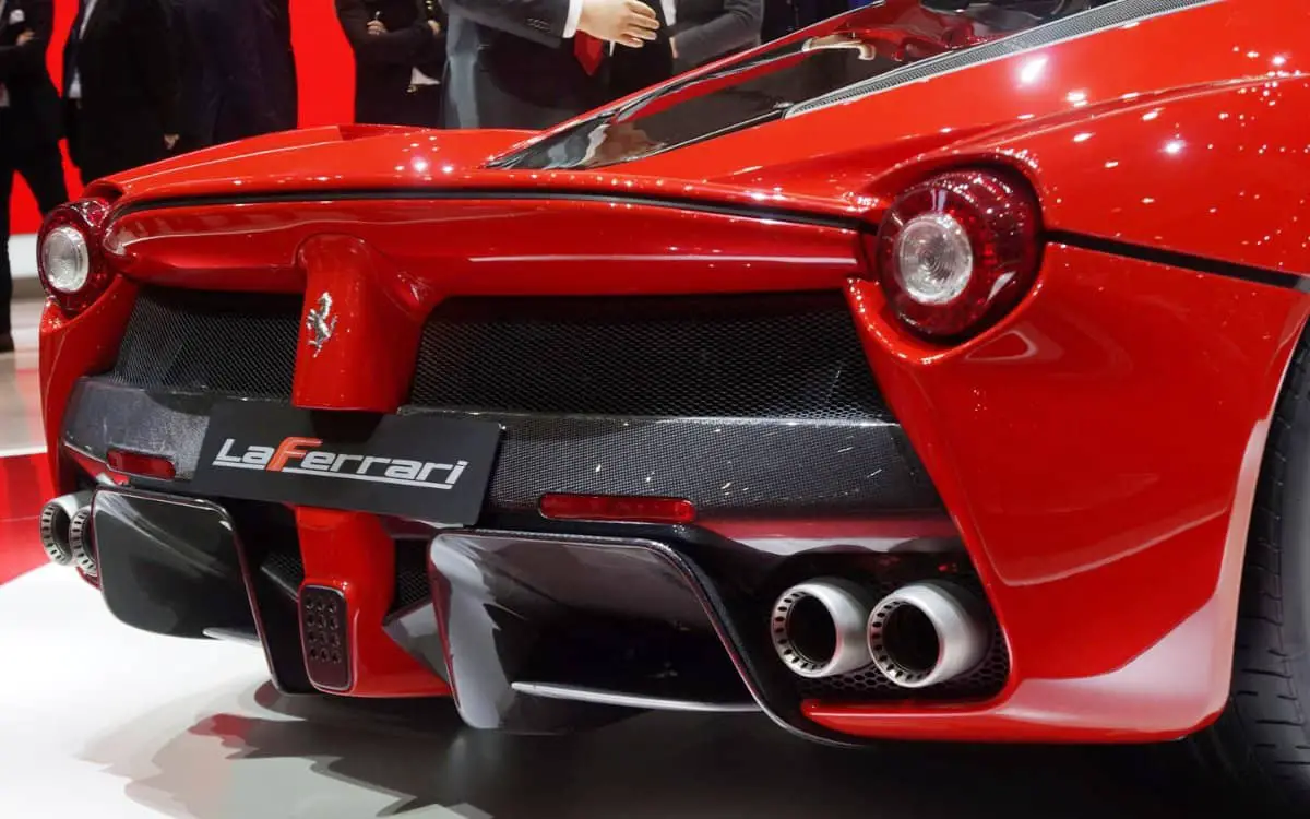 Ferrari-LaFerrari-rear-exhaust