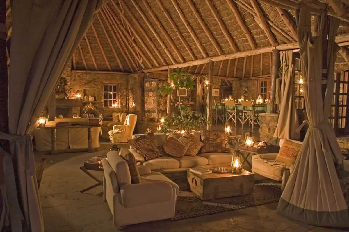CYK-Tembo-House-lounge-and-dining-at-night