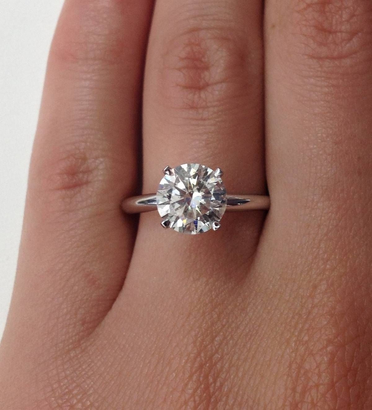 Featured Photo of 2 Carat Solitaire Engagement Rings