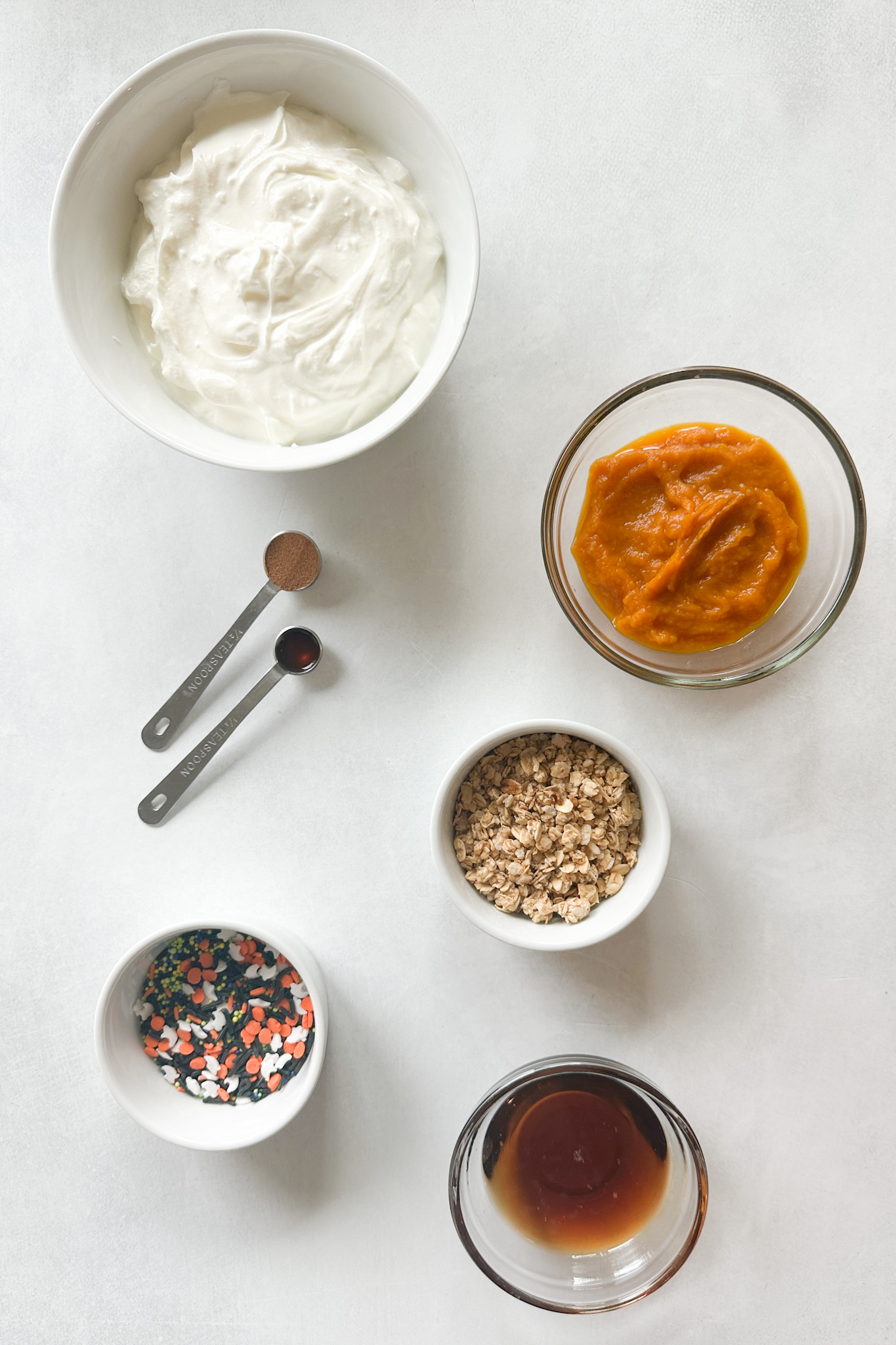 Ingredients to make pumpkin yogurt.