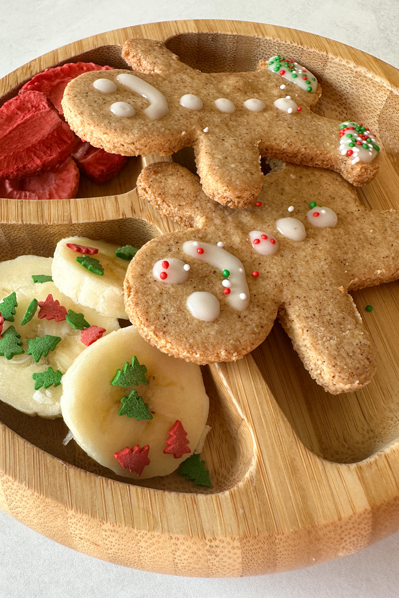 Gingerbread cookies without molasses.