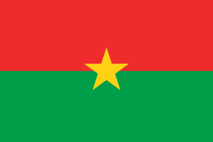 Die Flagge von Burkina Faso besteht aus zwei horizontalen Streifen: oben ist der Streifen rot, unten ist der Streifen grün. Auf dem roten Streifen in der linken oberen Ecke befindet sich ein stilisierter goldener Stern, der von einem grünen Rechteck umgeben ist. Die Farben und das Sternsymbol repräsentieren den Kampf für Unabhängigkeit, die Hoffnung auf eine bessere Zukunft und die Natur Burkina Fasos.