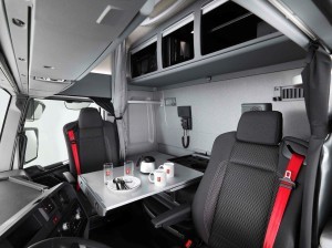 1. Kabina Maxispace jeszcze więcej przestrzeni na pokładzie Renault Trucks T High