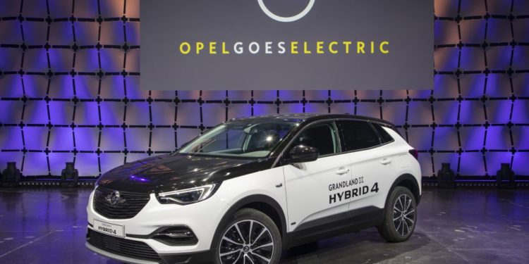 Opel Grandland X Hybrid4 (2019)