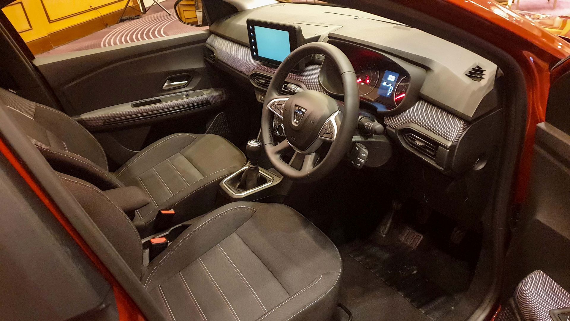 Nowa Dacia Jogger 2022: wnętrze, wersja brytyjska