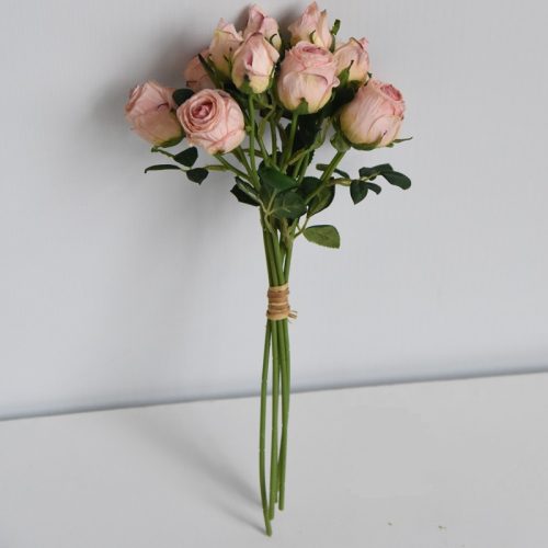 Ramo de 12 rosas - Galerías el Triunfo - 025072097067