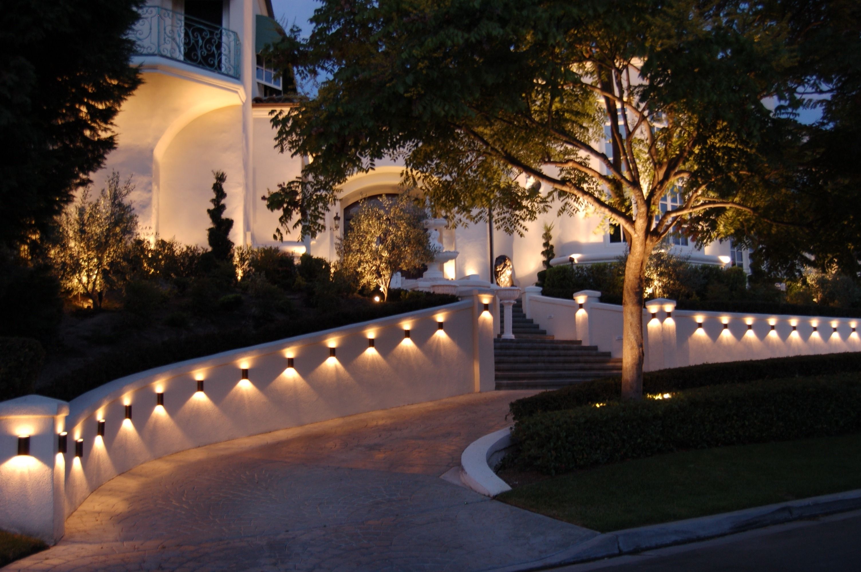 Featured Photo of Outdoor Driveway Lanterns