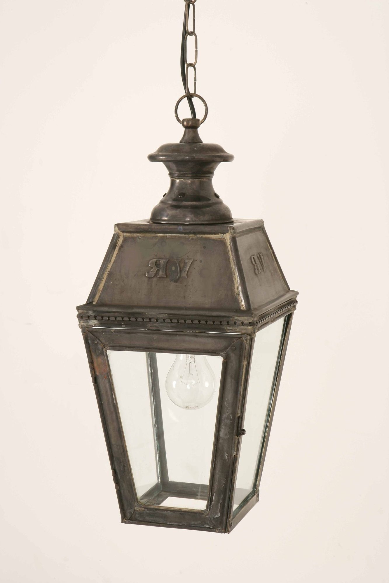 Featured Photo of Victorian Outdoor Lanterns