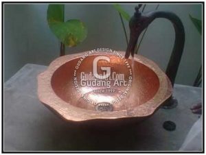 Kerajinan Tembaga Wastafel | Copper Sink Craftsman