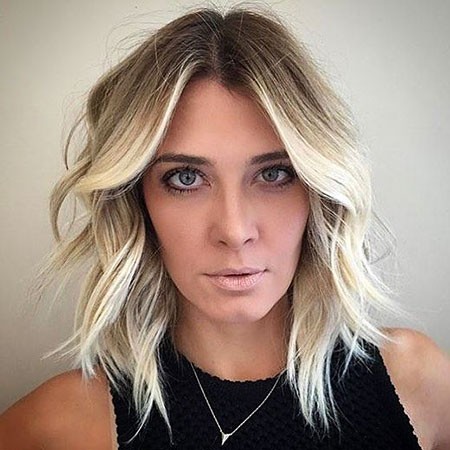 Blonde-Balayage Short Hairstyles for Oblong Faces 