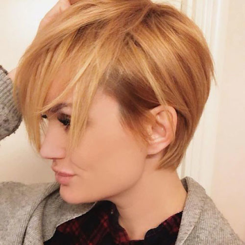 Rose-Gold-Pixie Trendy Hair Colors for Short Hair for Ladies 