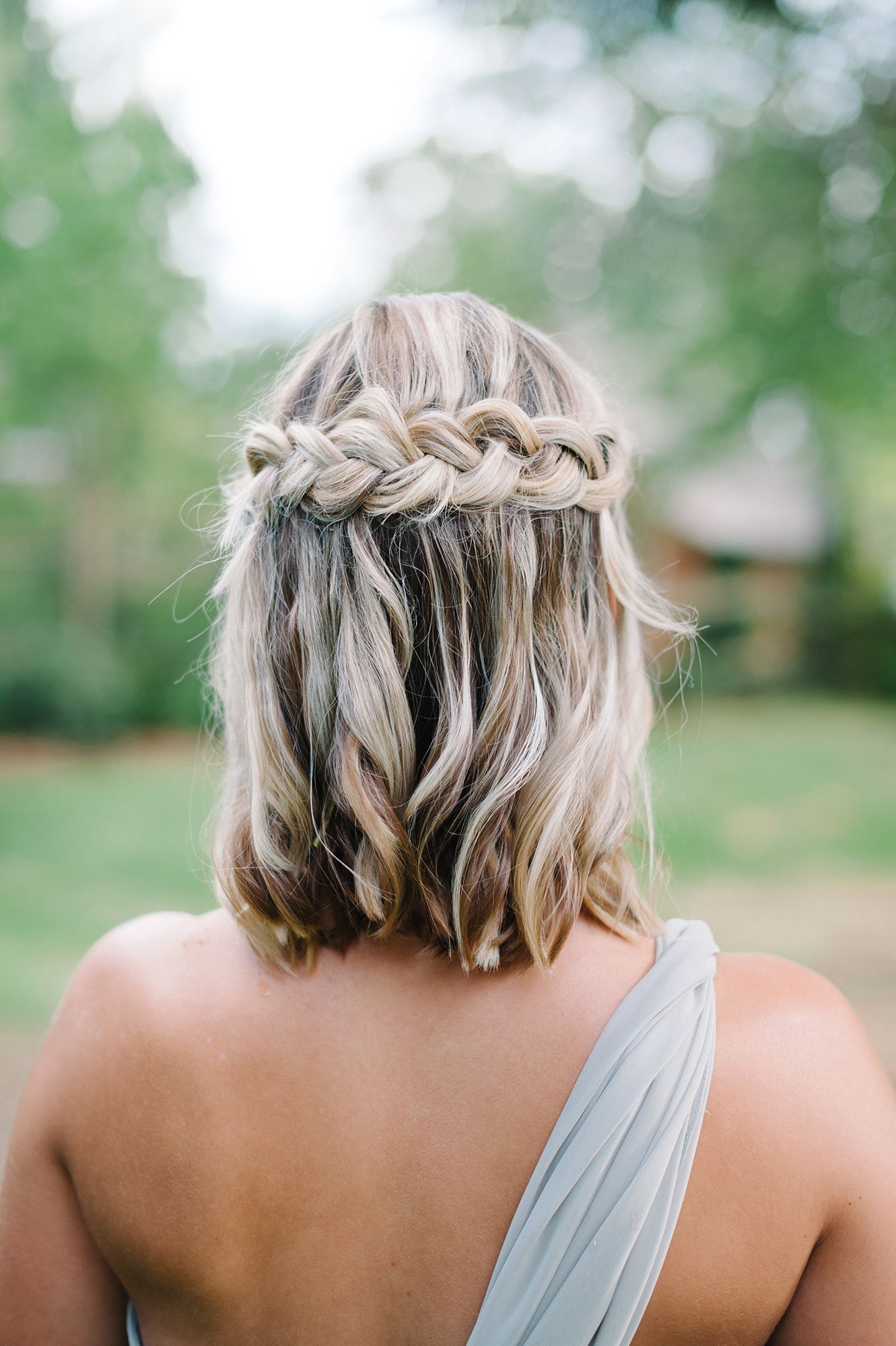 Statement-Hair-Crown 21 Bridal Hairstyles 2020 for an Elegant Look 