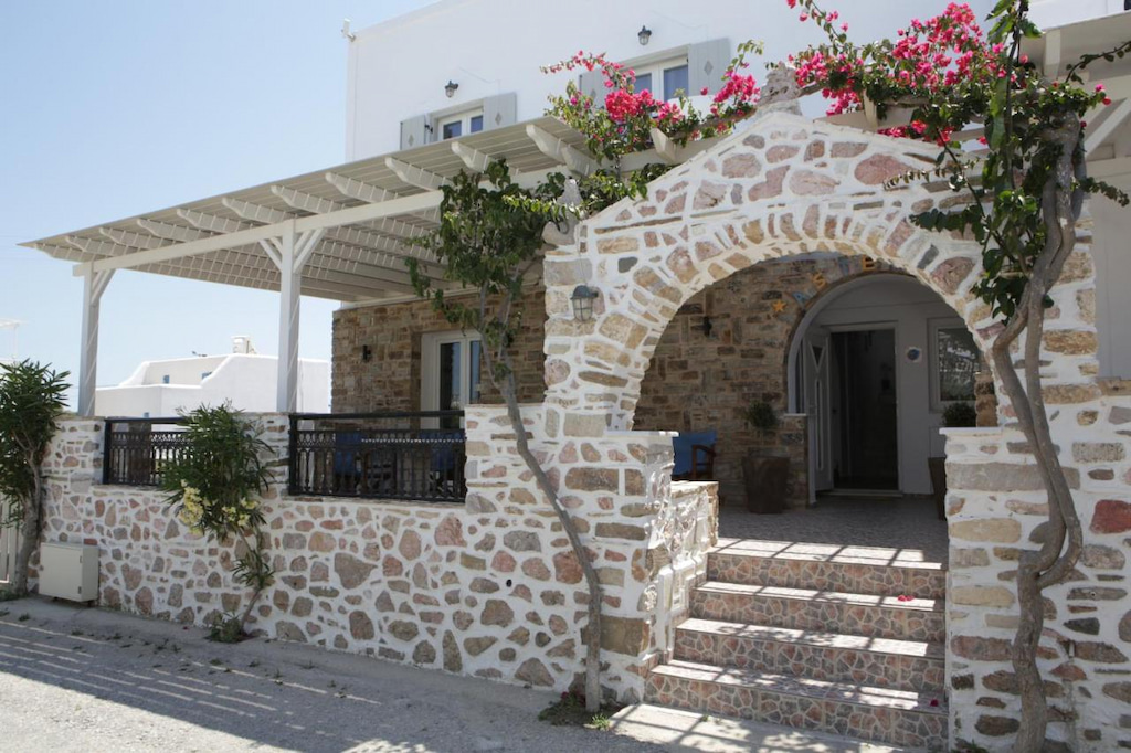 where to stay in Paros