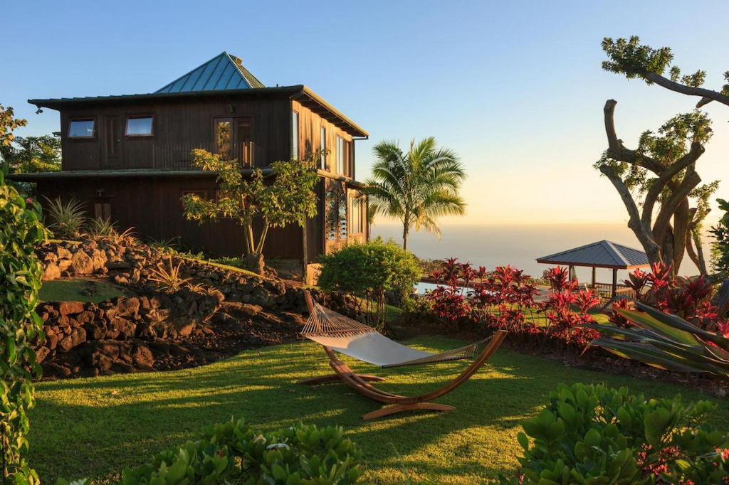 15 Stylish Boutique Hotels in Hawaii, USA in 2024