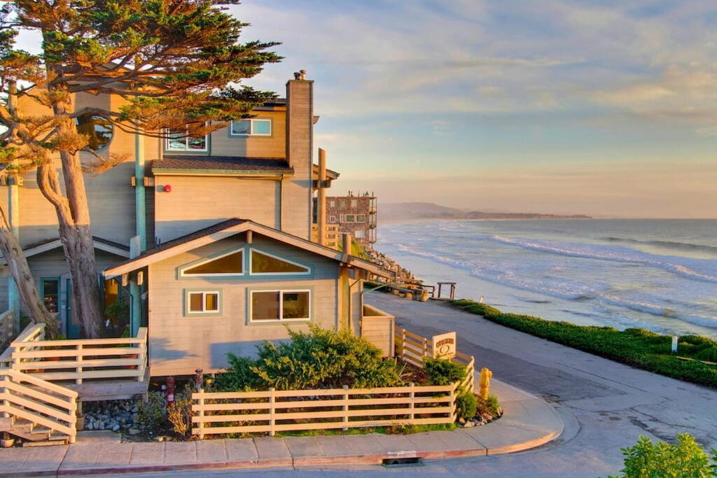 beachfront hotels in Half Moon Bay California