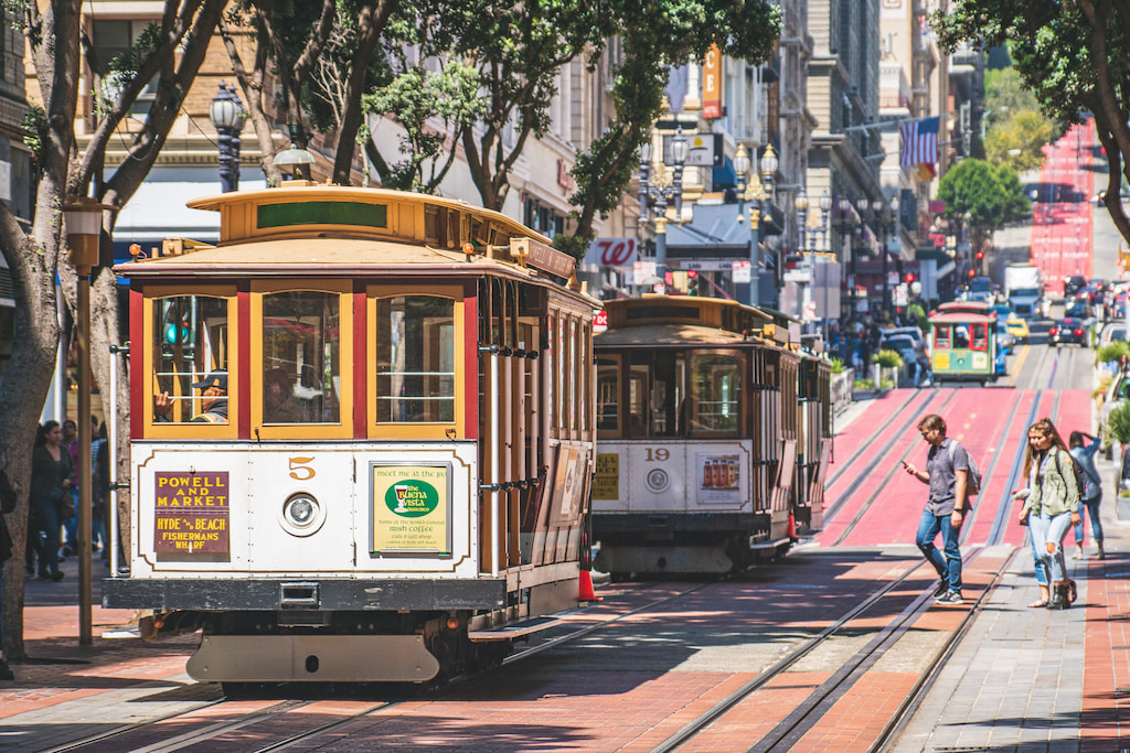 Famous San Francisco cable car captions