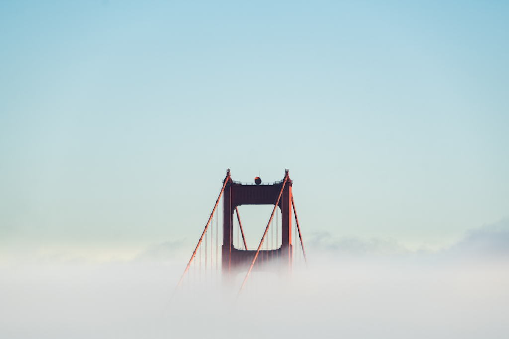 foggy golden gate bridge makes the worst time to visit California