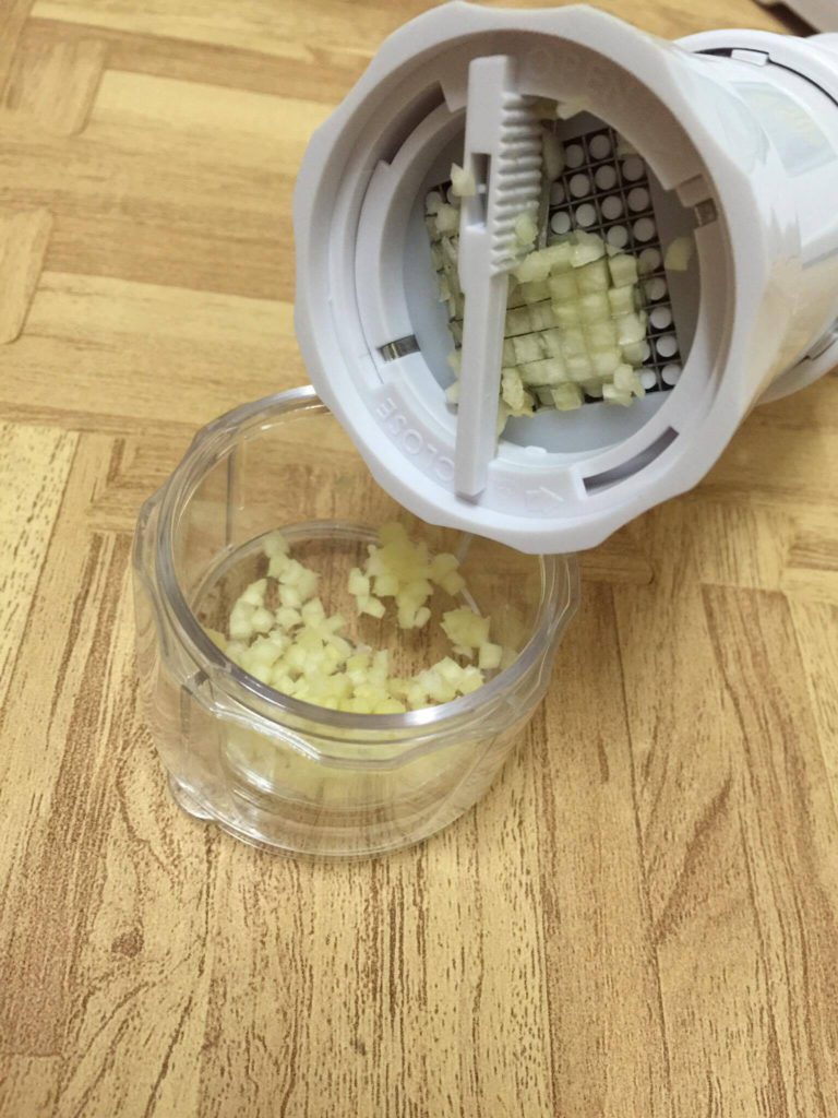 Shop Wonder 德國Garlic Cutter蒜頭調理好神器 使用分享 一器在手，無腦解決蒜蒜問題！ 中式料理 民生資訊分享 自己動手做！ 飲食集錦 