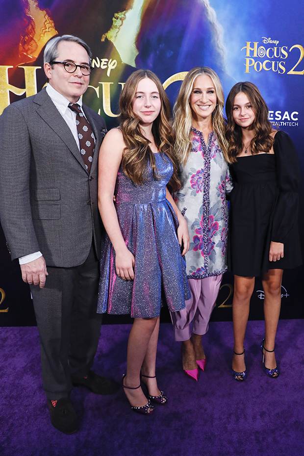 Sarah Jessica Parker Brings Twin Daughters To ‘Hocus Pocus 2’ Premiere ...