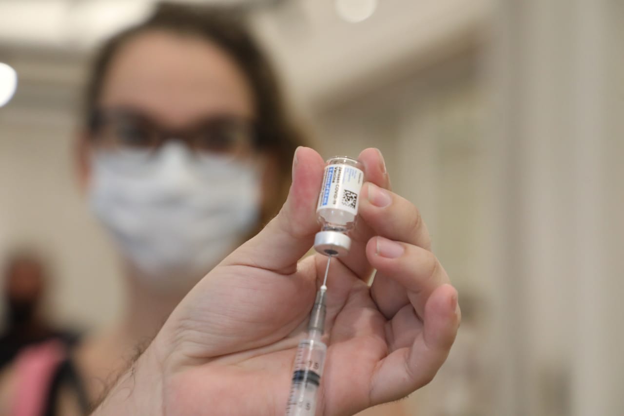 Guarulhos libera dose de reforço para maiores de 18 anos com esquema vacinal completo há 4 meses