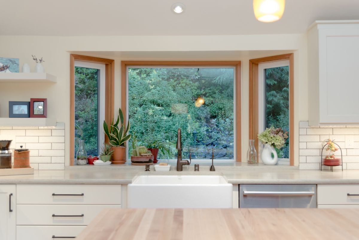 Modern Kitchen Garden Window