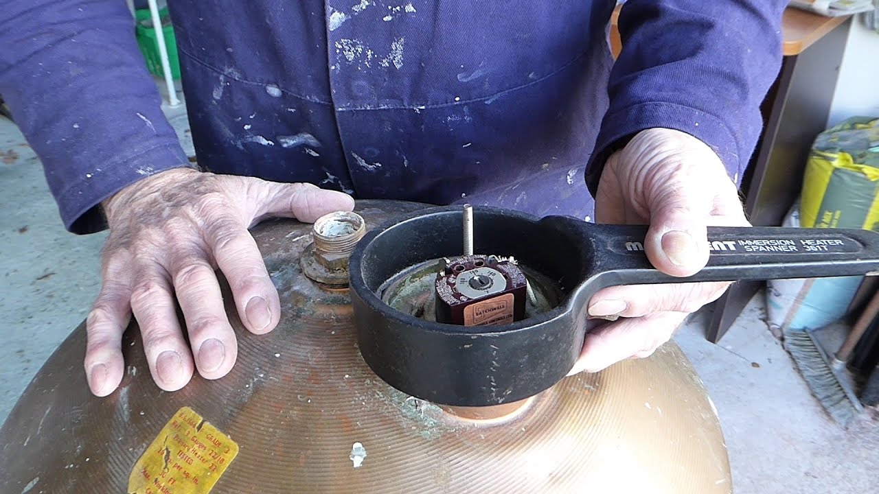 How To Repair A Leaking Immersion Heater Or Renew One Youtube