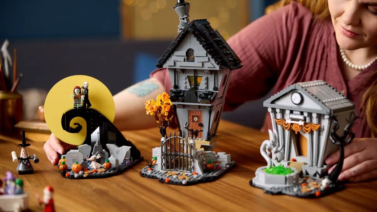 What’s this? LEGO officially reveals Nightmare Before Christmas set dropping in this September