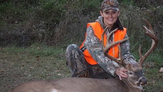 Deer Hunting In Alabama Brings In Big Bucks Lots Of Doe Alabama Newscenter