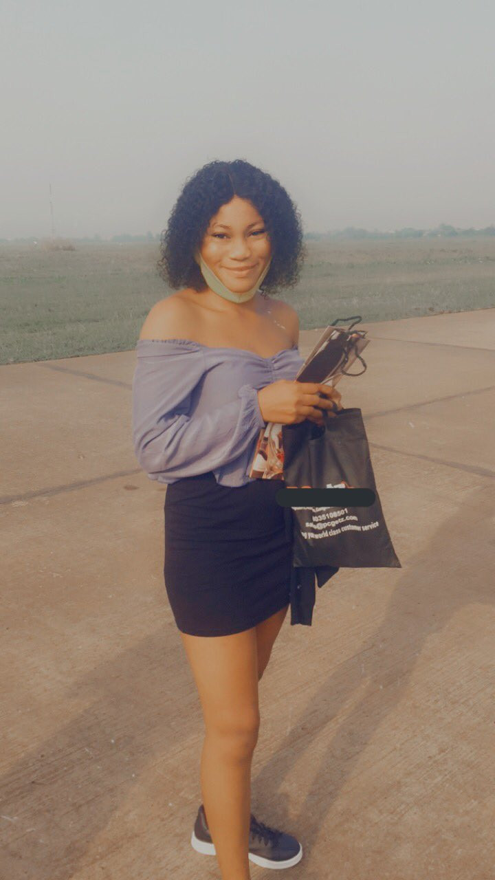 "The God that did my own will do yours too" - Nigerian lady celebrates as she enters airplane for the first time in her life