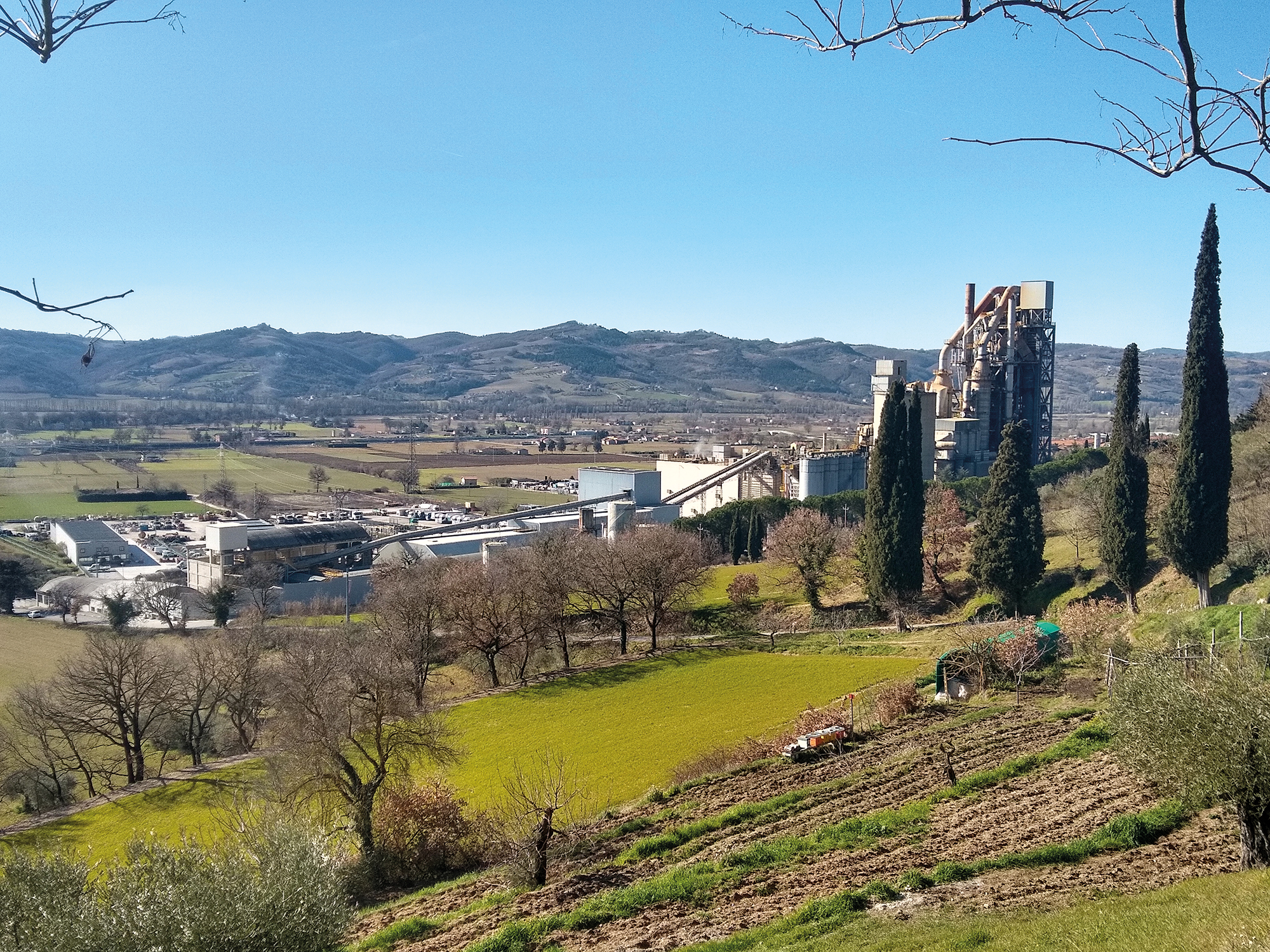 In Umbria I Rifiuti Come Combustibile Il Caso Dei Cementifici Di Gubbio