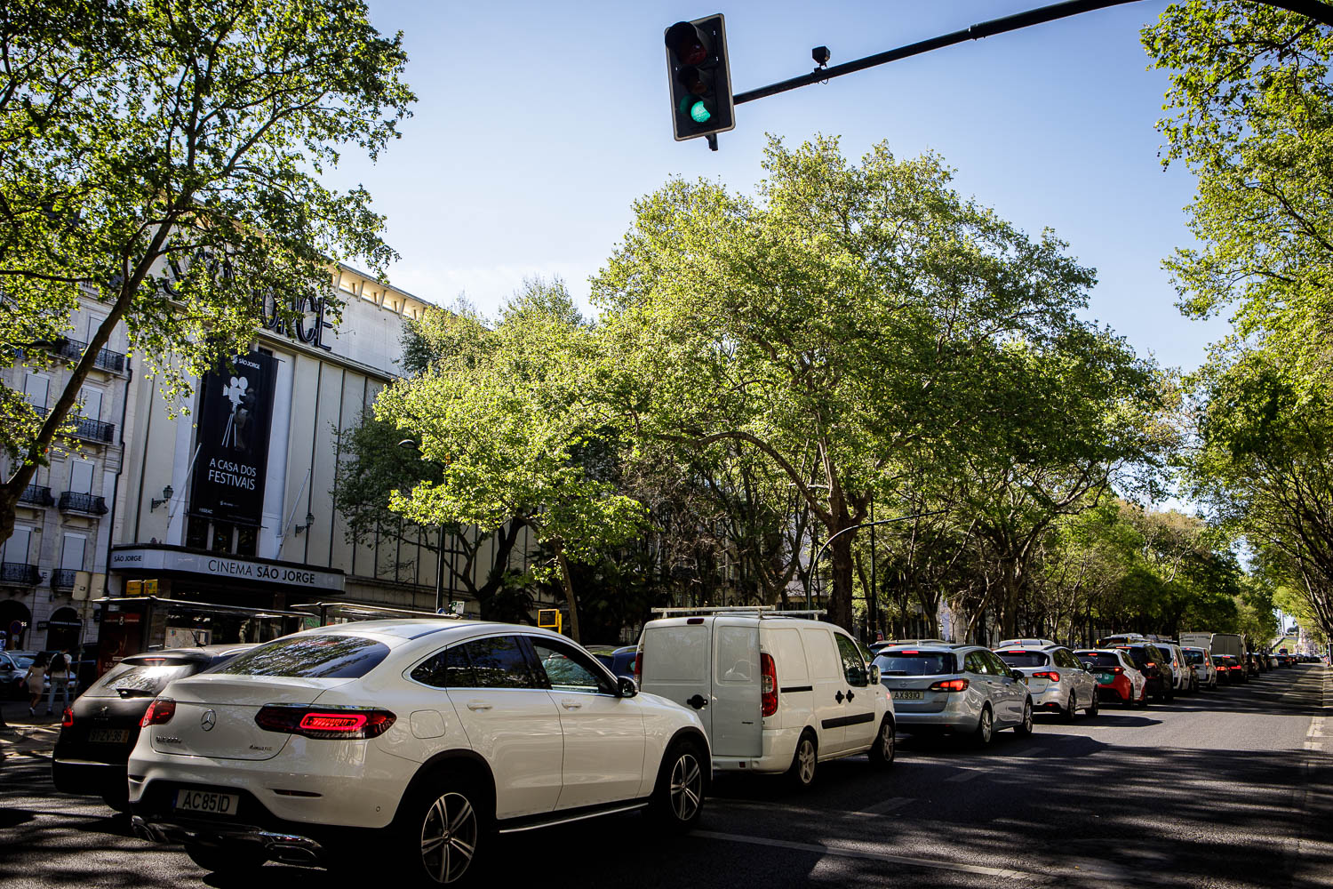 Sabe quantos carros entram em Lisboa todos os dias? Trânsito já supera números pré-pandemia