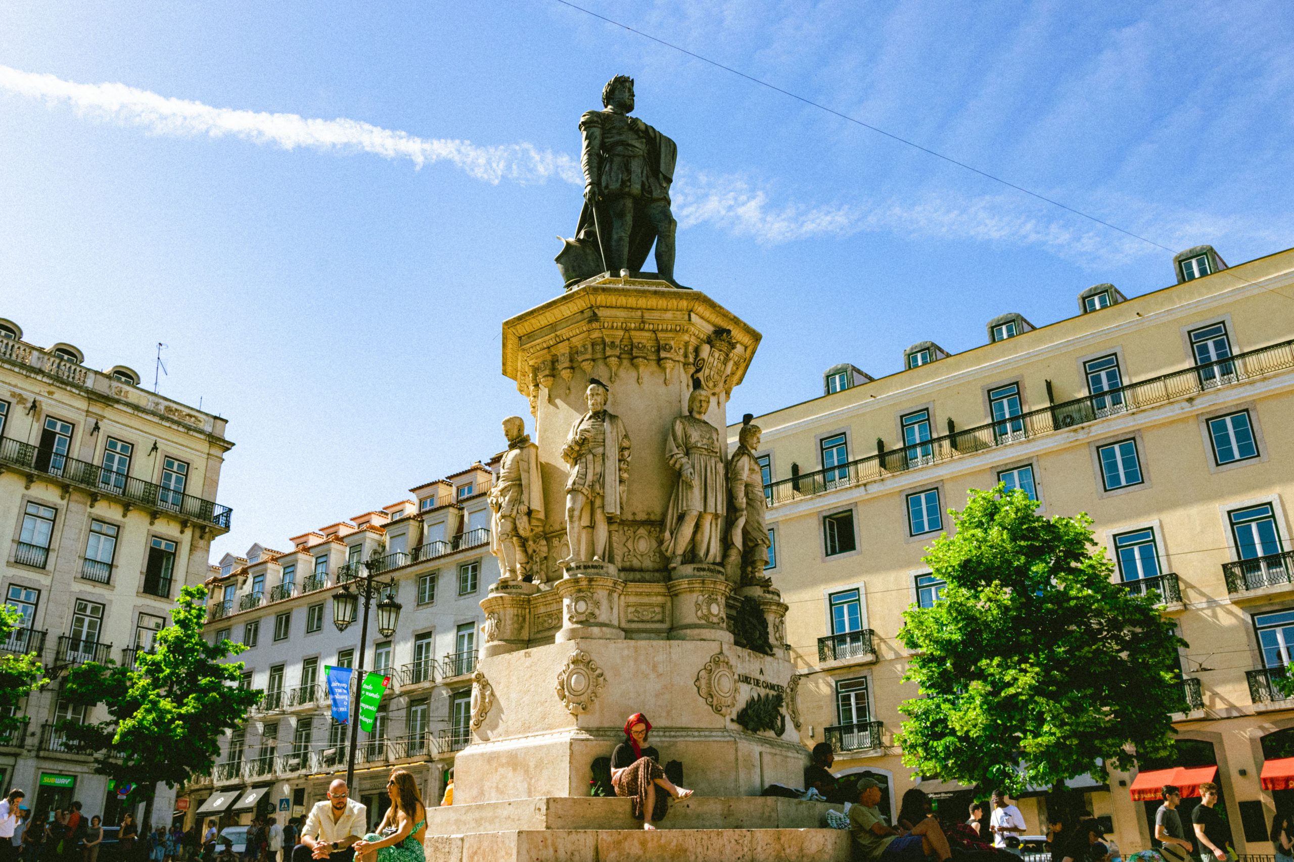 estátua luís de camões