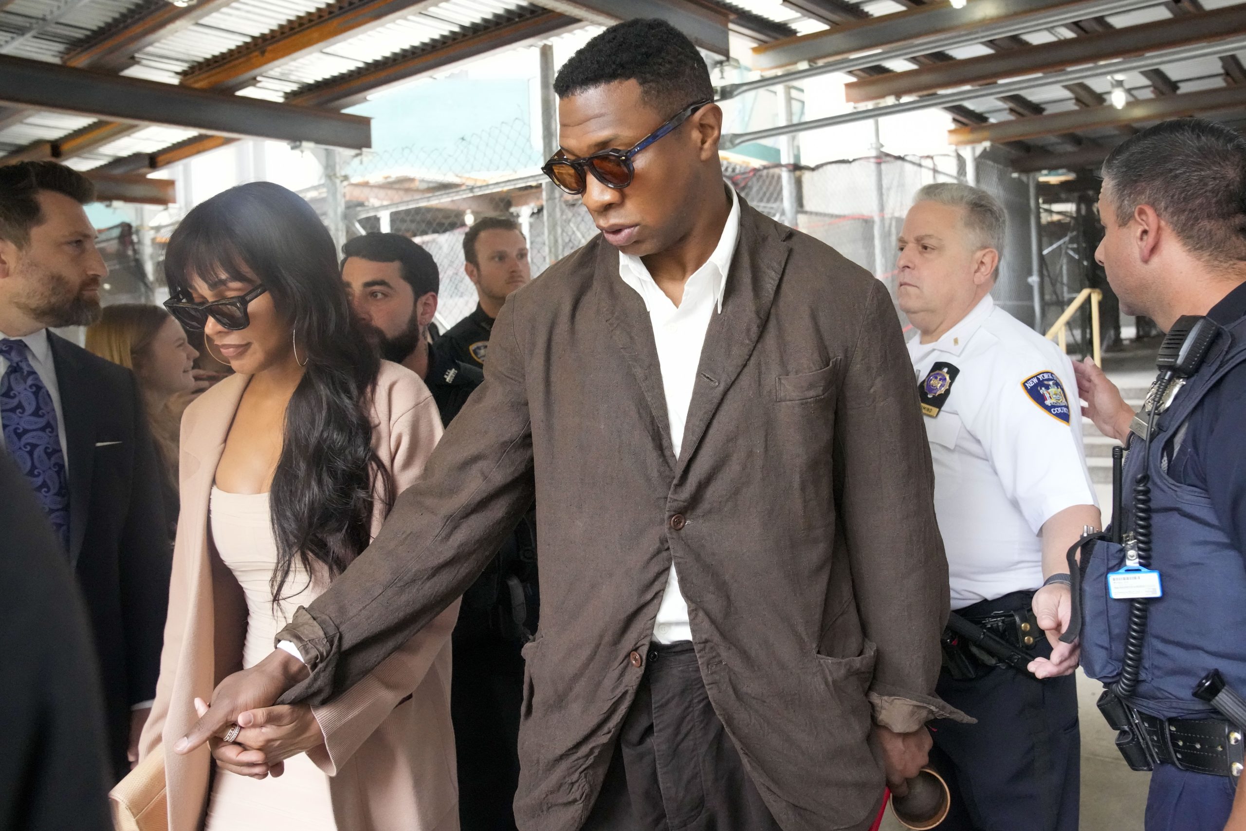 Actor Jonathan Majors sentenced to probation, avoiding jail time for assaulting ex-girlfriend