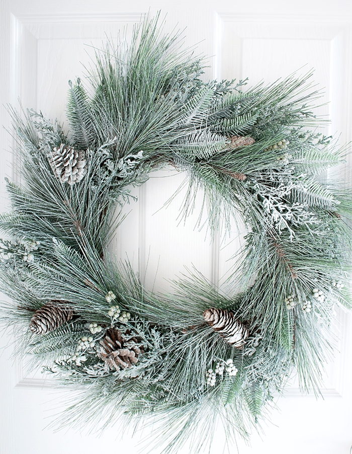 How To Snow Spray A Wreath That Doesn T Require Flocking A Pretty Fix
