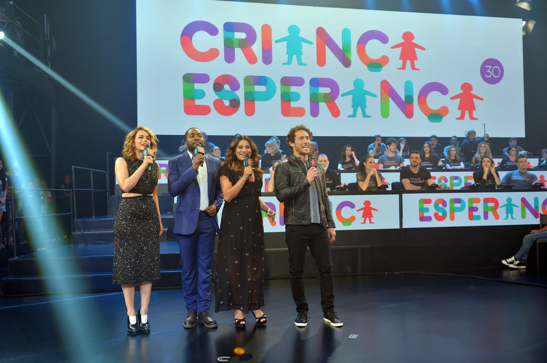 Leandra Leal, Lázaro Ramos, Dira Paes e Flávio Canto no Criança Esperança 2015