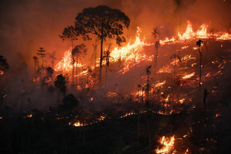 Desmatamento e queimada na região da Amacro (Amazonas, Acre e Rondônia) em 2022.