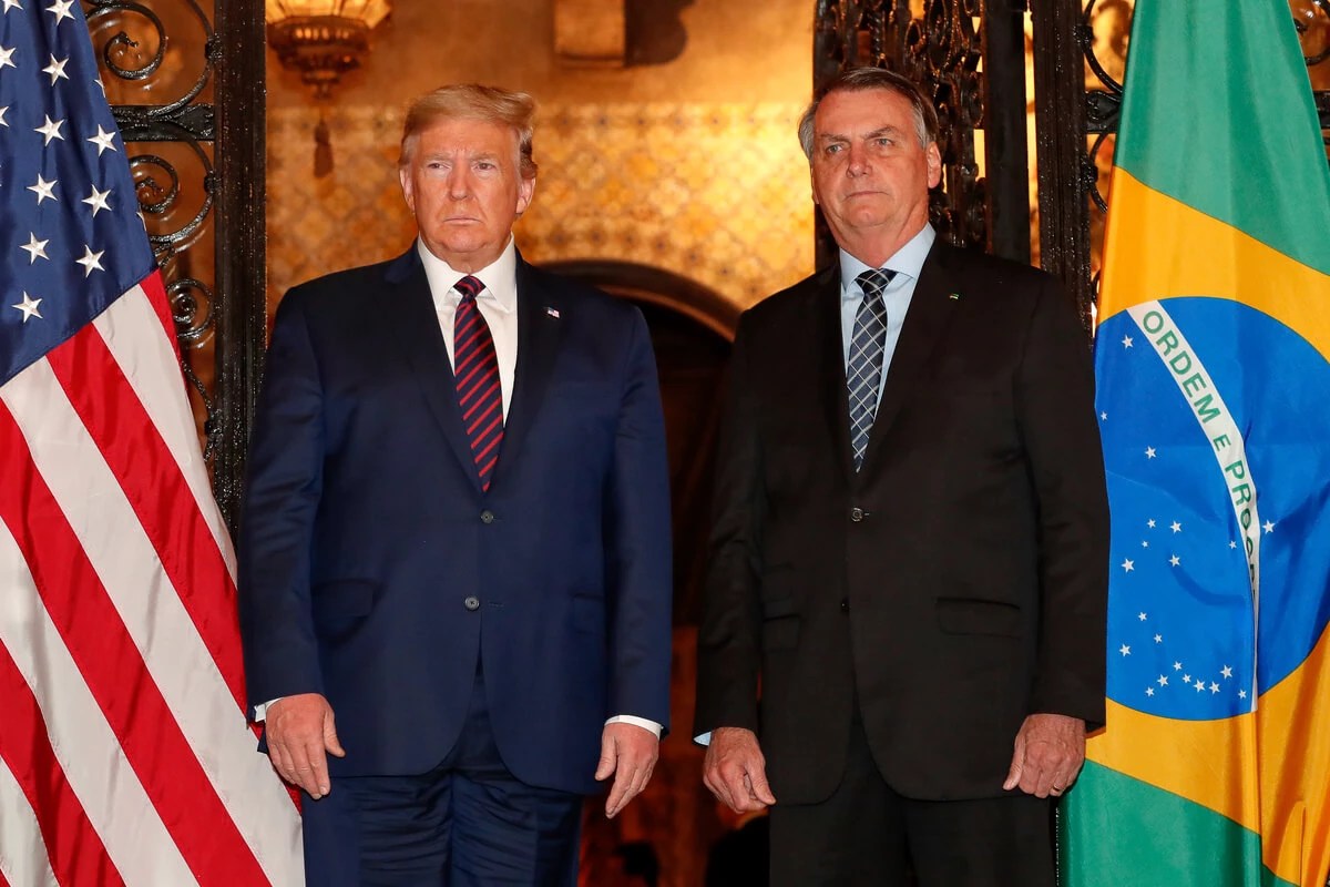 Donald Trump e Jair Bolsonaro lado a lado durante evento