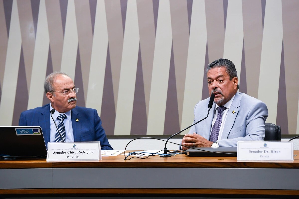 Senadores Chico Rodrigues e Dr.Hiram, durante comissão para acompanhar situação yanomami e a saída dos garimpeiros