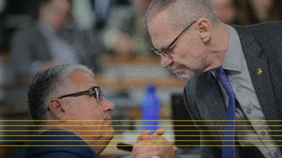 Comissão de Direitos Humanos e Legislação Participativa (CDH) durante discussão do PL 1.271/2019,que dá porte de armas a agentes socioeducativos. Na foto: senador Eduardo Girão (Novo-CE) e senador Fabiano Contarato (PT-ES).