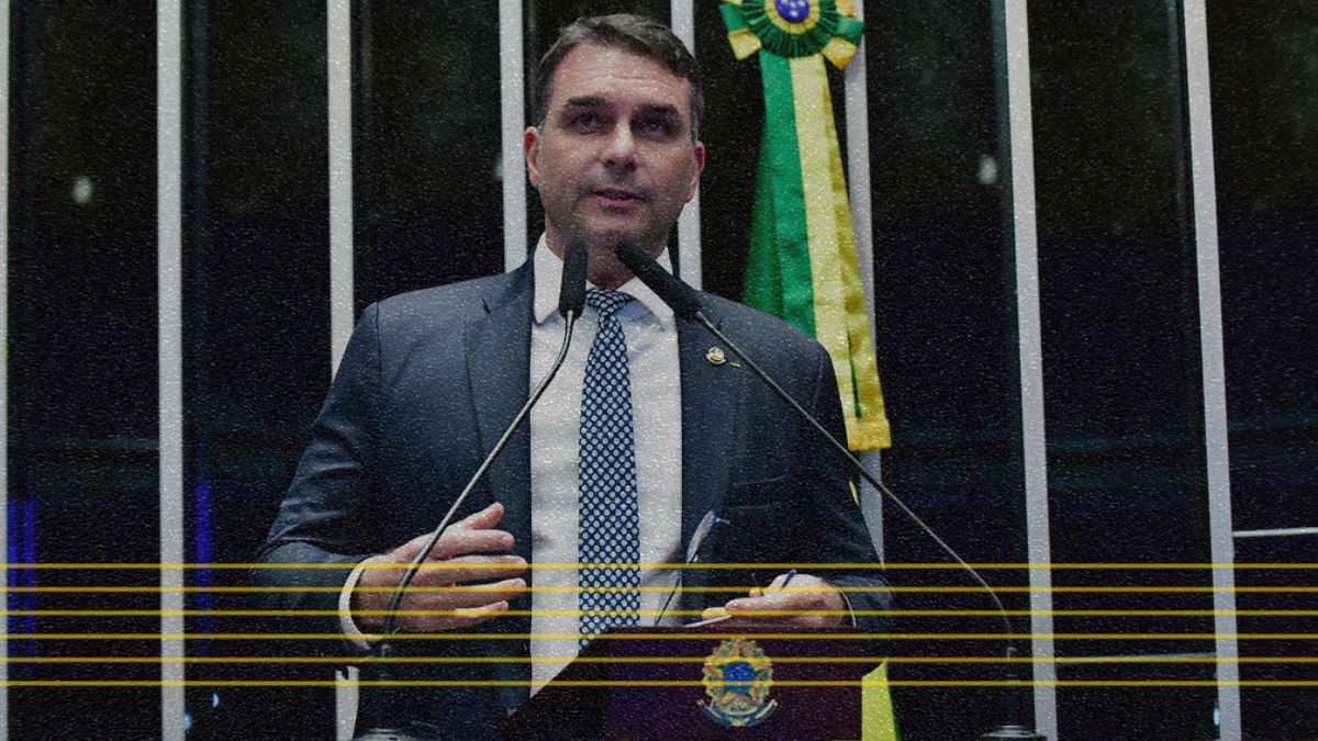 Em discurso, à tribuna, senador Flávio Bolsonaro (PL-RJ)