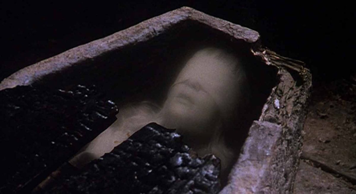 Disney S Dark Phase Eerie Horror Movie The Watcher In The Woods Turns 40 Bloody Disgusting