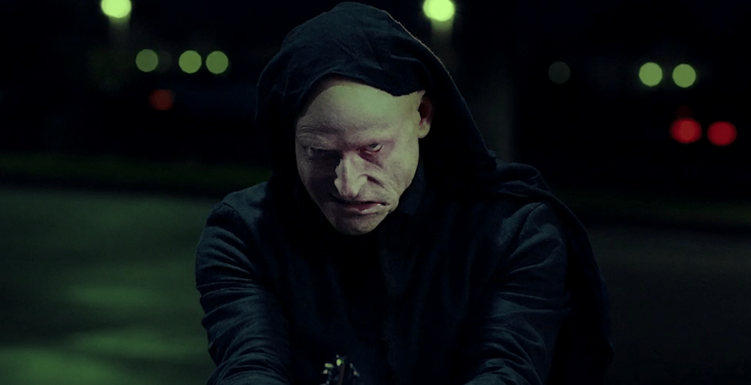 Watch A Gory Axe Murder From The Crispin Glover Starring Smiley Face Killers Exclusive Bloody Disgusting