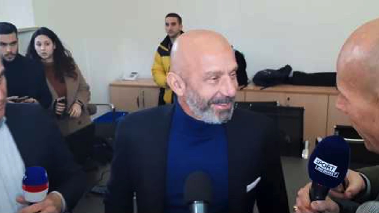 Vialli Racconta La Malattia Mi Chiudevo In Bagno Per Piangere Blucerchiando