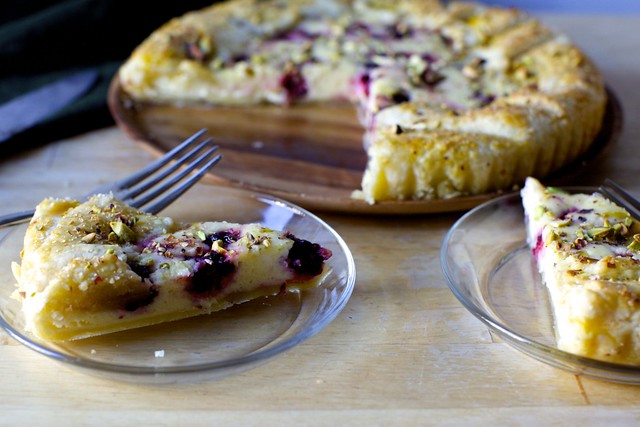 blackberry cheesecake galette