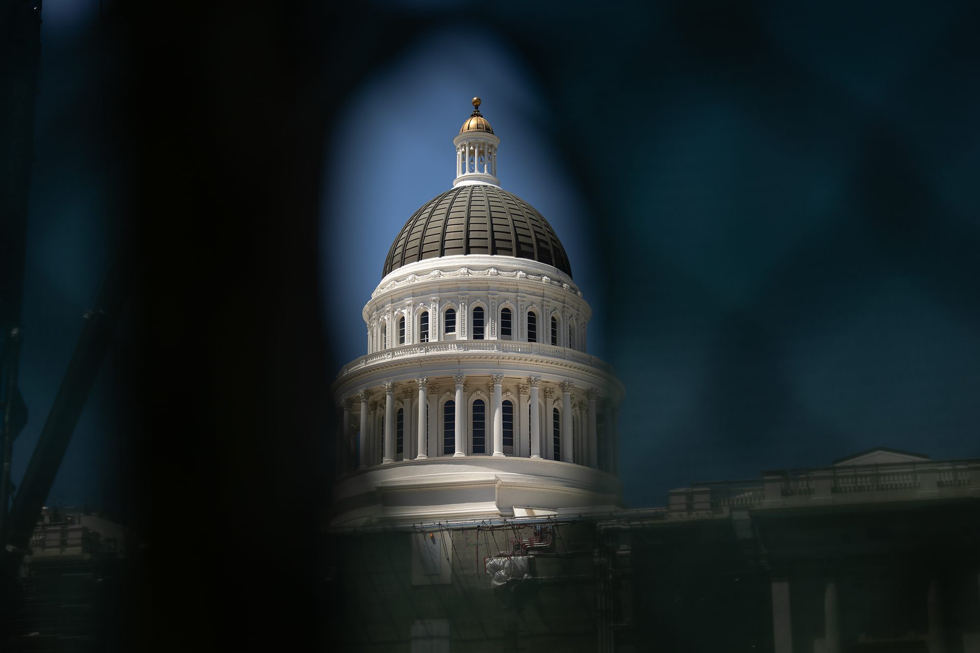 Construction of the annex at the state Capitol in Sacramento on April 29, 2024. Photo by Miguel Gutierrez Jr., CalMatters