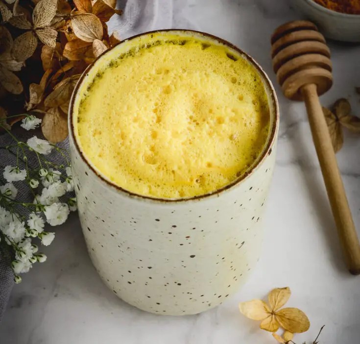Anti-Inflammatory CBD Infused Turmeric & Ginger Honey Latte